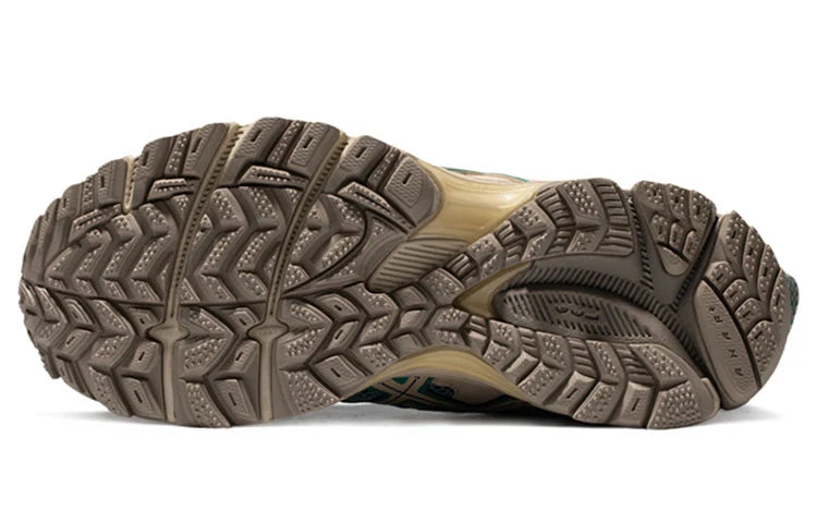 Gel-Kahana 8 Green Grey